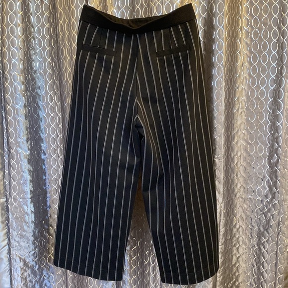 Chic & Comfort Wide Leg Stretch High Rise Crop Stripe Pants in Black & White S/M - Picture 4 of 6